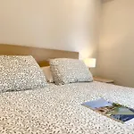 Amorio A Spacious Modern Getaway With A Private Heated Pool & Sea Views Вілла