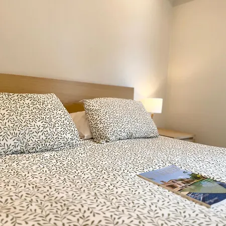 Amorio A Spacious Modern Getaway With A Private Heated Pool & Sea Views 别墅