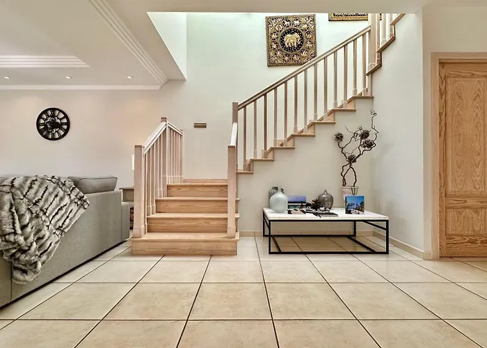 Amorio A Spacious Modern Getaway With A Private Heated Pool & Sea Views * Costa Adeje (Tenerife)