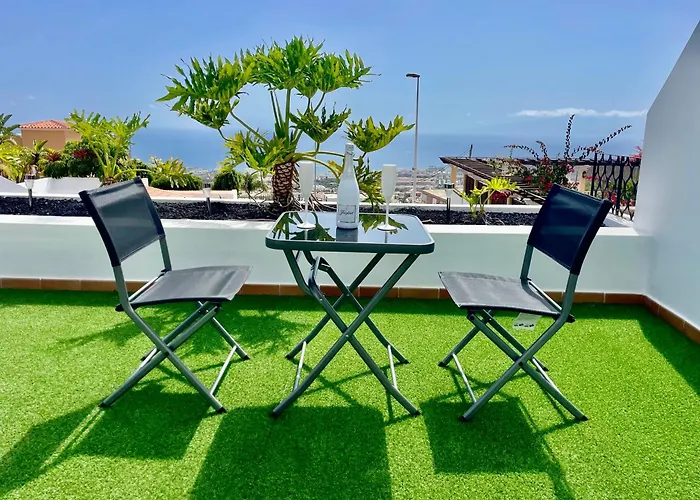 Amorio A Spacious Modern Getaway With A Private Heated Pool & Sea Views